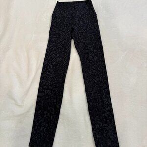 Lululemon Women Align Leggings 25"